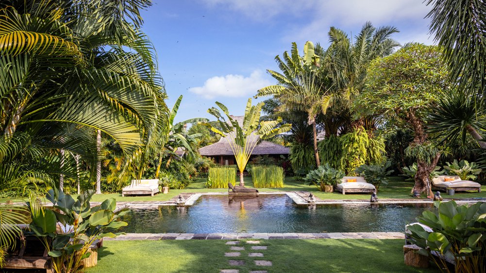 Villa Zelie - Magnificent pool and garden setting